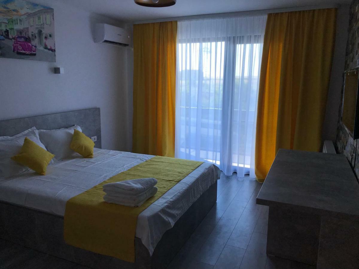 אפורי נורד Mav Boutique Villa מראה חיצוני תמונה